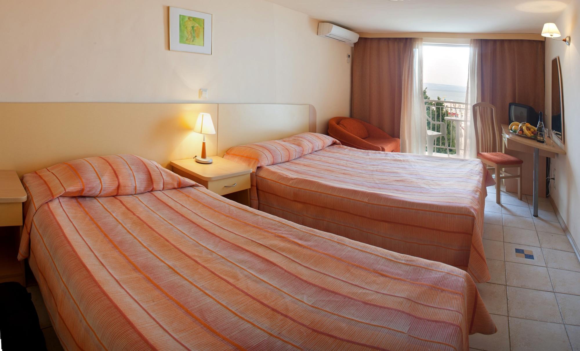Kaliopa Hotel Αλμπένα Εξωτερικό φωτογραφία