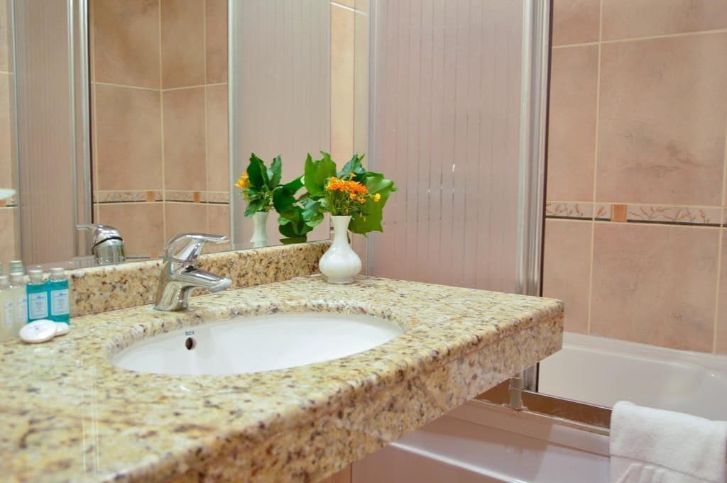Kaliopa Hotel Αλμπένα Εξωτερικό φωτογραφία
