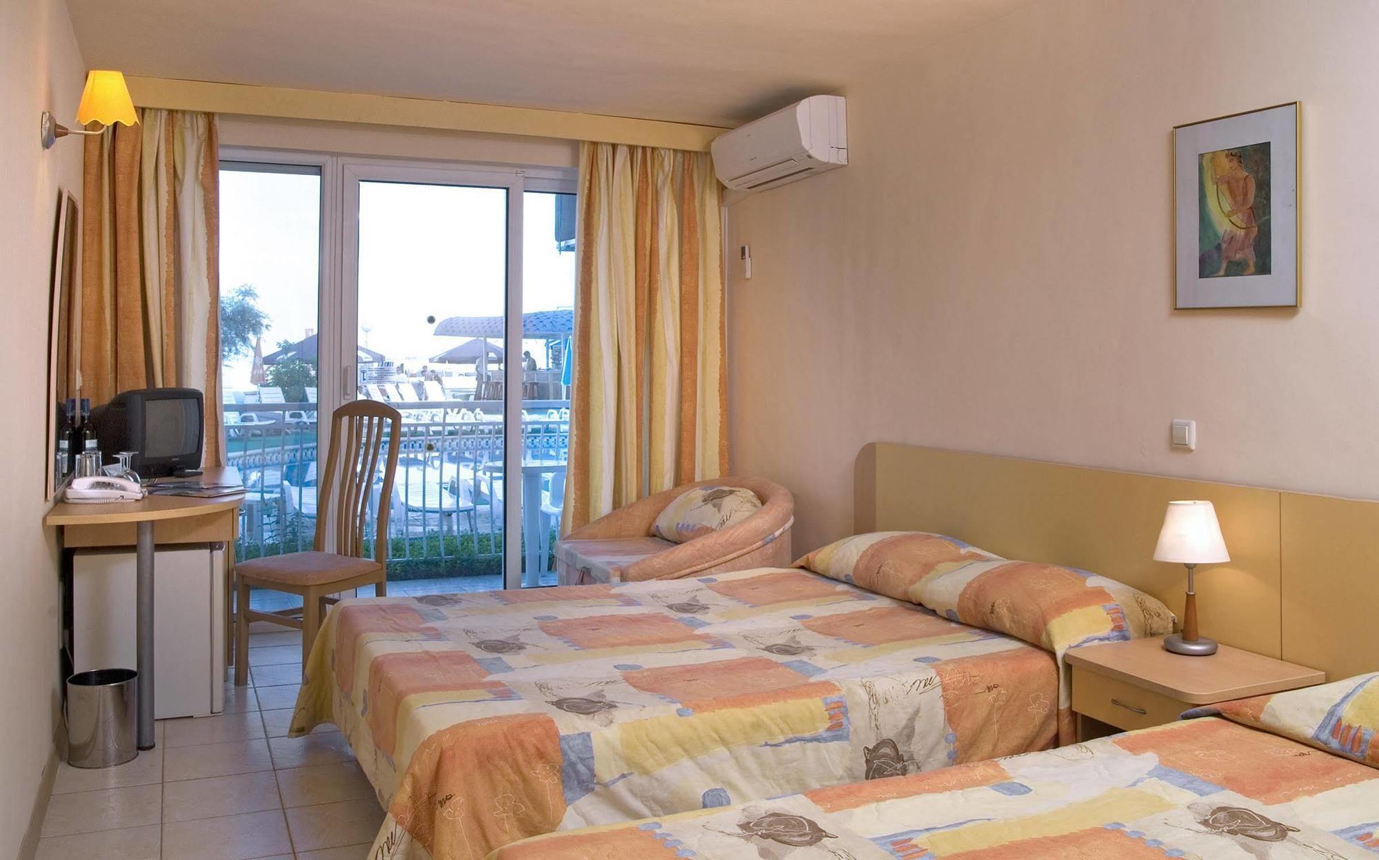 Kaliopa Hotel Αλμπένα Εξωτερικό φωτογραφία