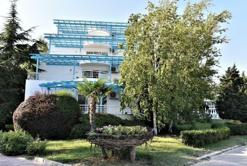 Kaliopa Hotel Αλμπένα Εξωτερικό φωτογραφία