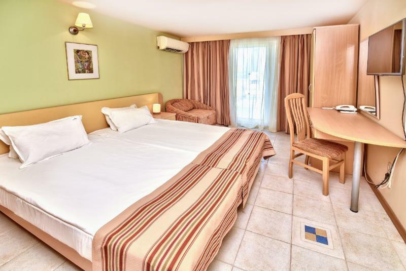 Kaliopa Hotel Αλμπένα Εξωτερικό φωτογραφία